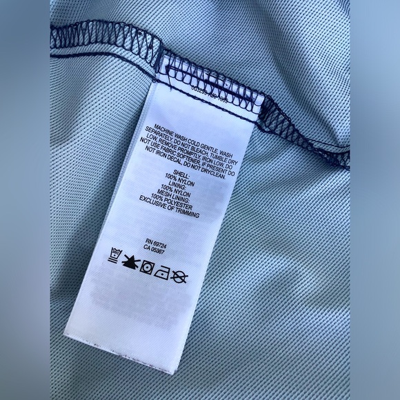 Waterproof Columbia jacked ☔️☔️ - Picture 4 of 11